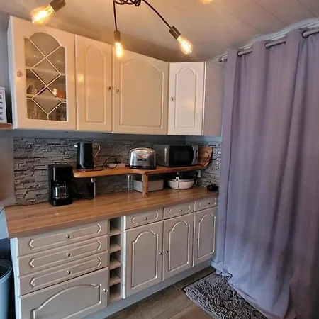 Le Canaillou بيت للعطل